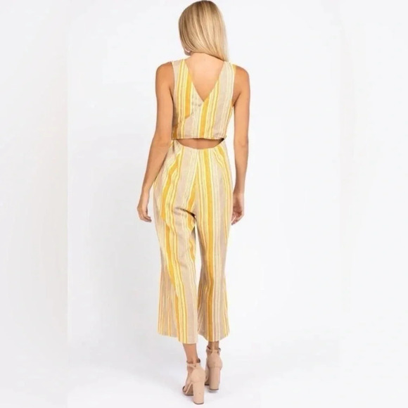 LE LIS - STRIPED CROPPED CROSSED BACK JUMPSUIT Size small EUC - Picture 8 of 10